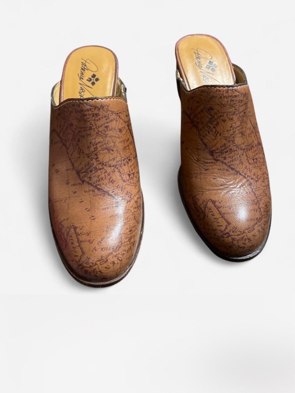 Patricia Nash Wooden Map clogs - Picture 2 of 6